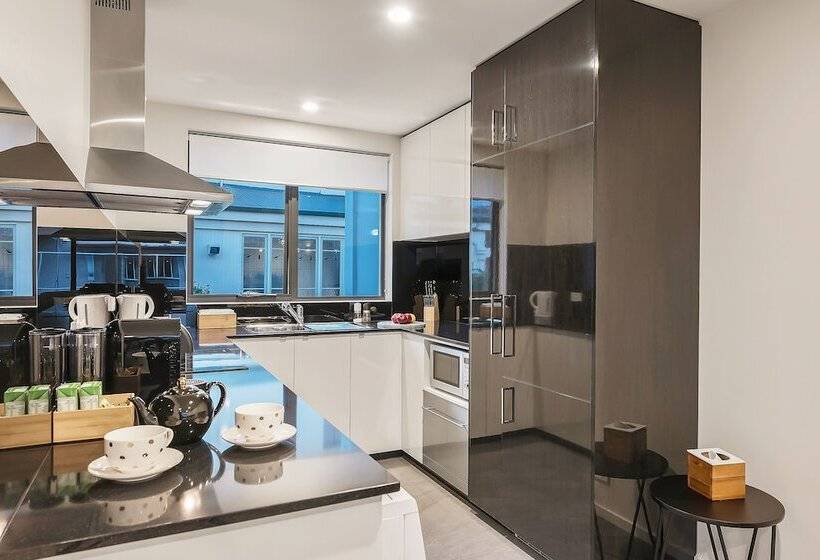 آپارتمان 2 خوابه, 110 Hampden Apartments