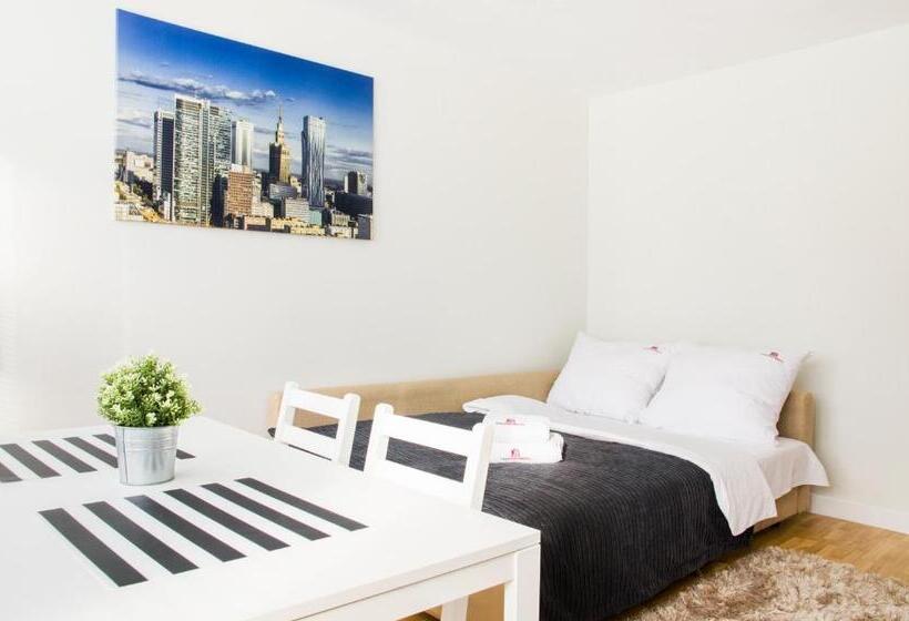 آپارتمان 1 خوابه با بالکن, Hosapartments City Center