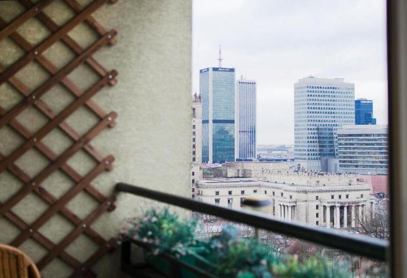 آپارتمان سوپریور 1 خوابه, Hosapartments City Center