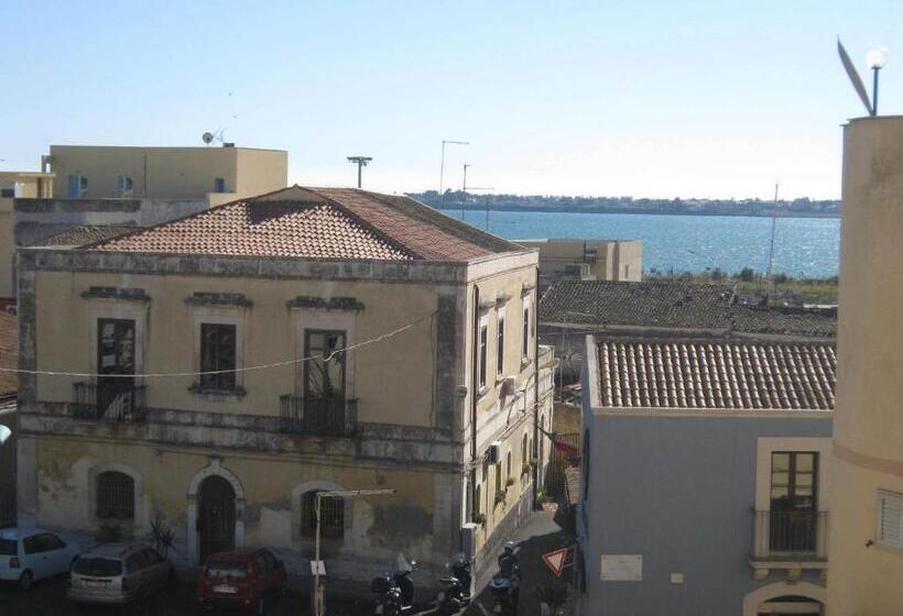 اتاق استاندارد با چشم‌انداز دریا, B&b Mare Di S. Lucia
