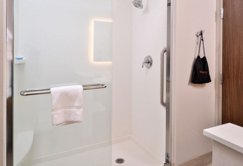 سوییت, Holiday Inn Express   Early, An Ihg