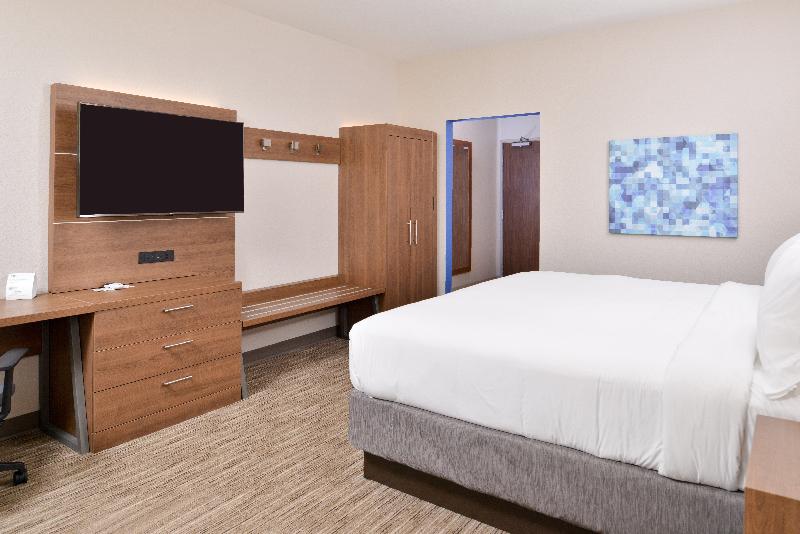 اتاق استاندارد با تخت بزرگ برای معلولان, Holiday Inn Express   Early, An Ihg