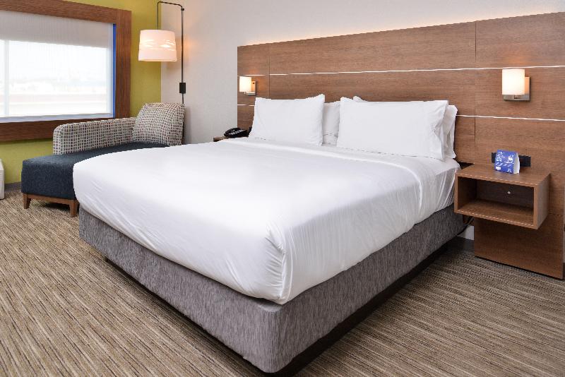 اتاق استاندارد با تخت بزرگ برای معلولان, Holiday Inn Express   Early, An Ihg