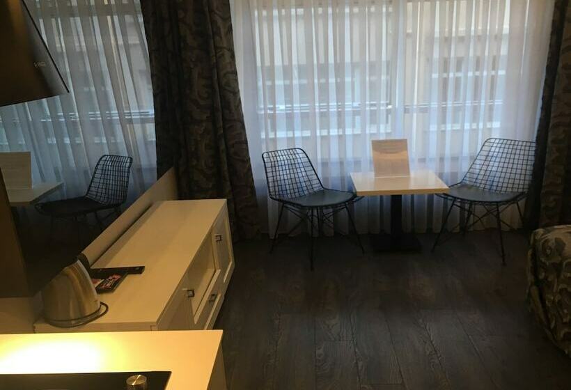 استودیوی لوکس, Riva Hotel Alsancak