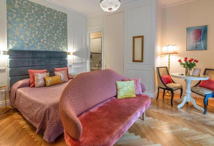 سوییت جونیور, Ingrami Suites And Spa