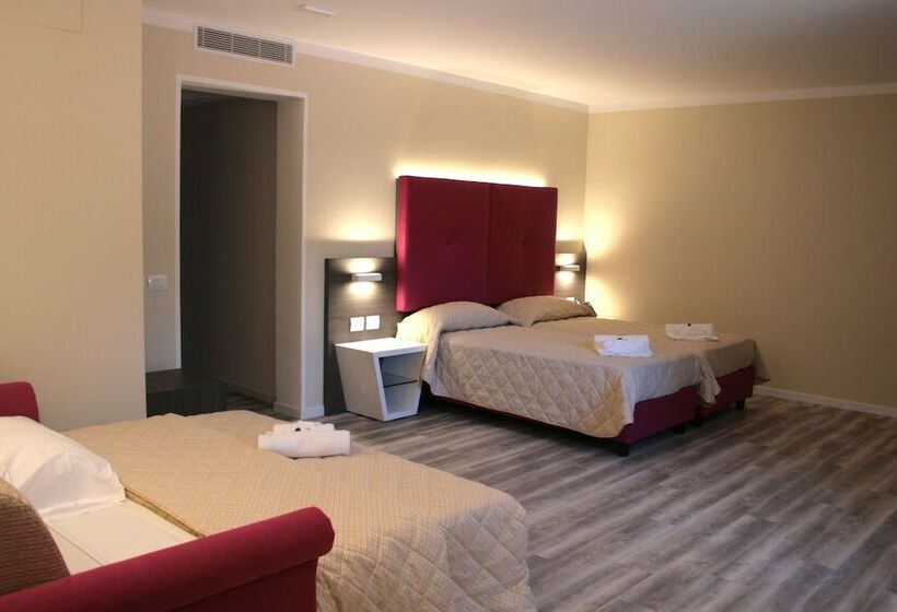 اتاق استاندارد چهار تخته, Alma Living