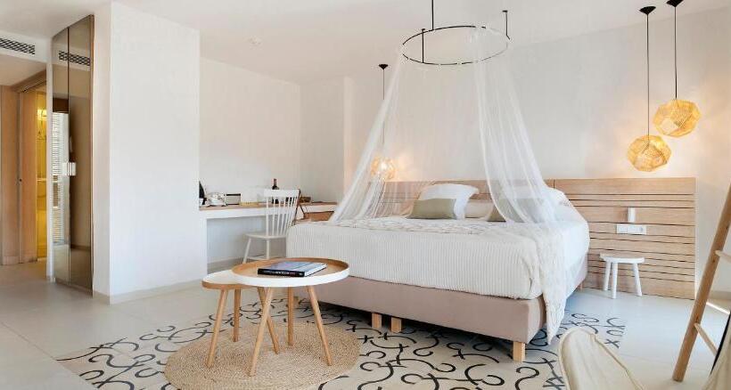 سوئیت با چشم‌انداز, Gatzara Suites Santa Gertrudis