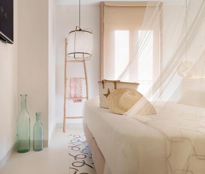 استودیوی استاندارد, Gatzara Suites Santa Gertrudis