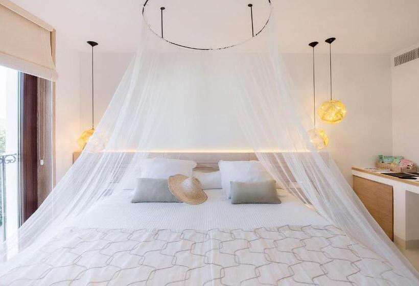 استودیوی استاندارد, Gatzara Suites Santa Gertrudis