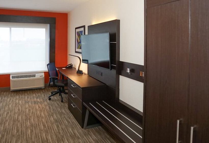 سوئیت برای معلولان, Holiday Inn Express And Suites Denver  Aurora Medical Campus