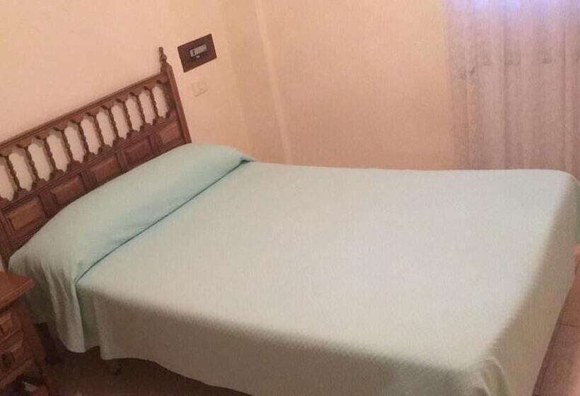 اتاق استاندارد, Hostal O Cristo