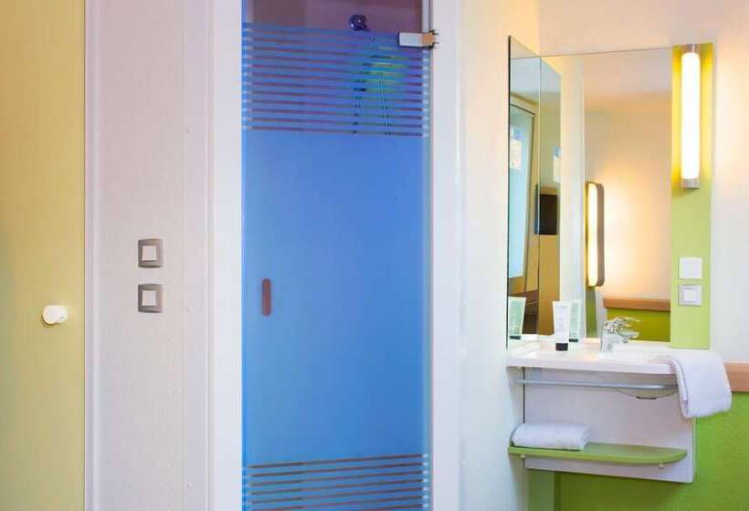 اتاق استاندارد سه نفره, Ibis Budget Besançon Ecole Valentin