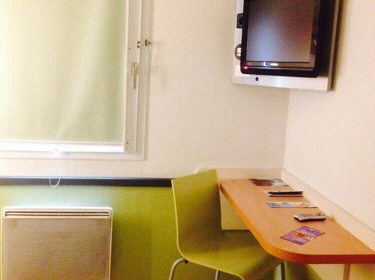 اتاق استاندارد سه نفره, Ibis Budget Besançon Ecole Valentin