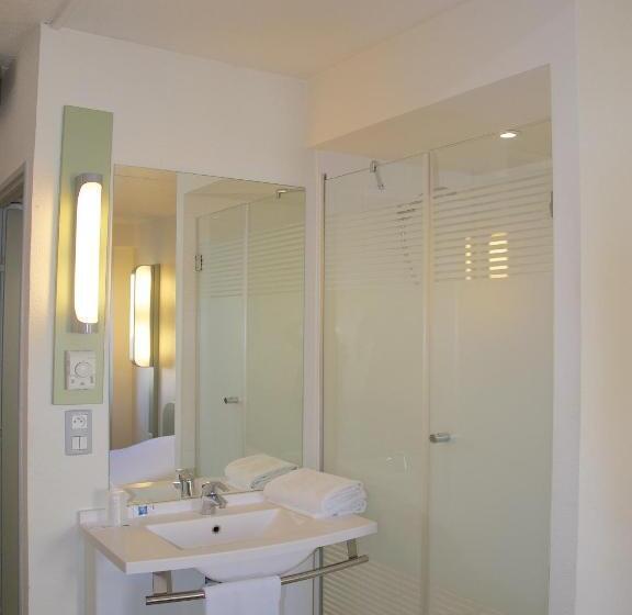 اتاق استاندارد سه نفره, Ibis Budget Toulon Centre