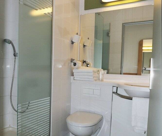 اتاق استاندارد سه نفره, Ibis Budget Toulon Centre