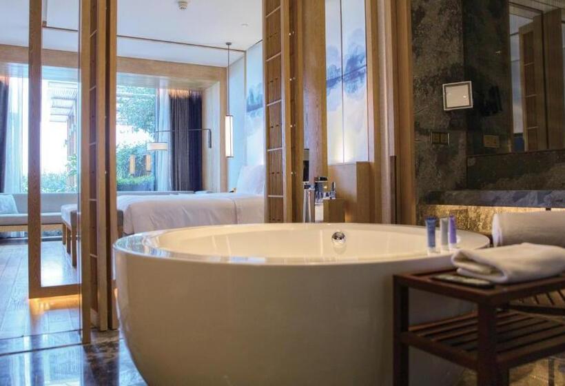 سوئیت با تخت بزرگ, Indigo Dali Erhai, An Ihg