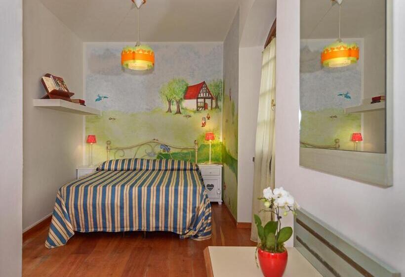 اتاق استاندارد سه نفره, La Casa Gialla
