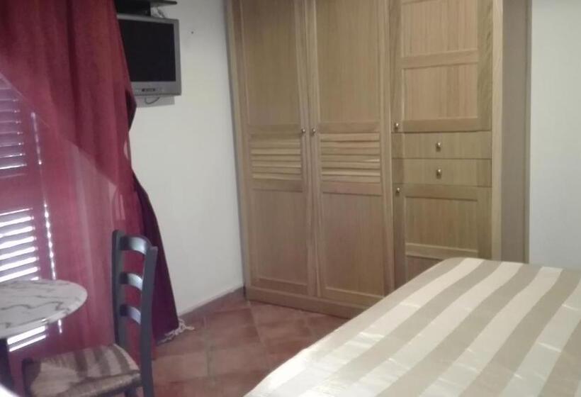 اتاق استاندارد سه نفره, Sottovento