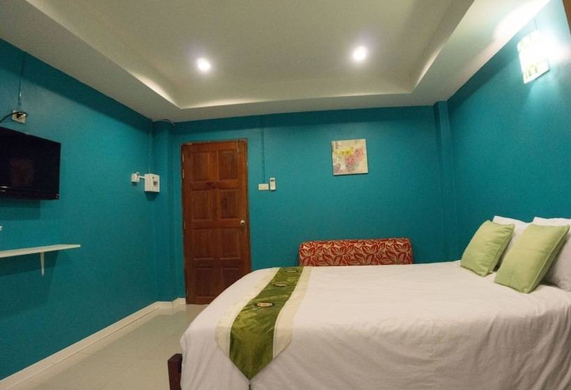 اتاق استاندارد با تخت بزرگ, Weerawadee Place