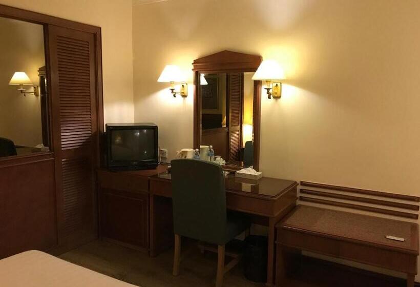 اتاق استاندارد یک نفره, Mb Hotel Lahad Datu