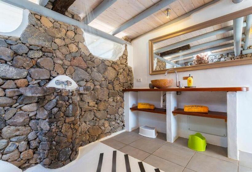 اتاق اکونومی, Eco Village Finca De Arrieta   Yurts And Stone Cottages   Shared Pool   Walking Distance To Arrieta
