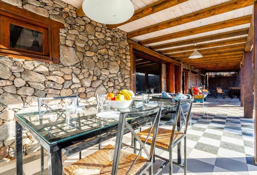 آپارتمان 2 خوابه, Eco Village Finca De Arrieta   Yurts And Stone Cottages   Shared Pool   Walking Distance To Arrieta