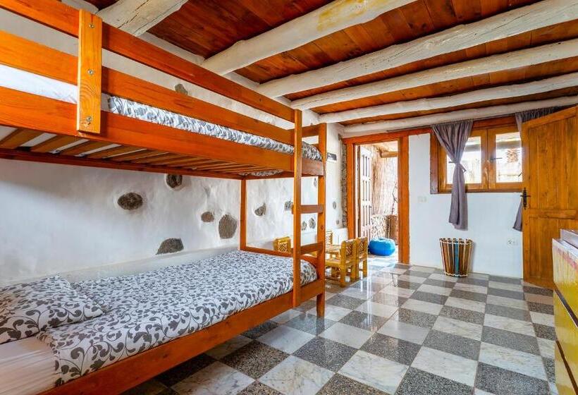 آپارتمان 2 خوابه, Eco Village Finca De Arrieta   Yurts And Stone Cottages   Shared Pool   Walking Distance To Arrieta