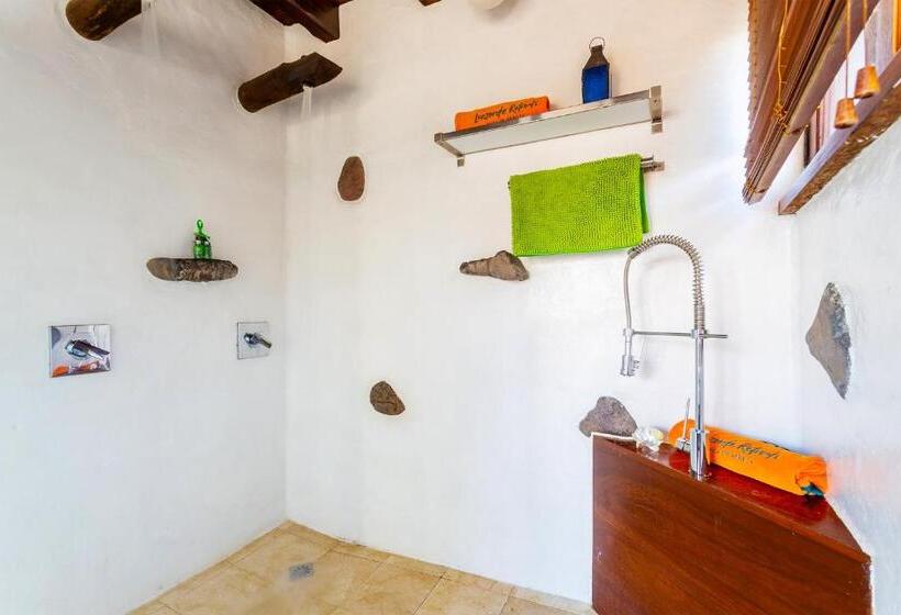 خانه 3 خوابه, Eco Village Finca De Arrieta   Yurts And Stone Cottages   Shared Pool   Walking Distance To Arrieta