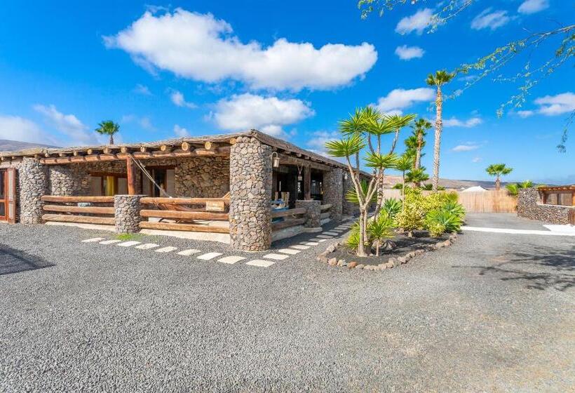 خانه 3 خوابه, Eco Village Finca De Arrieta   Yurts And Stone Cottages   Shared Pool   Walking Distance To Arrieta