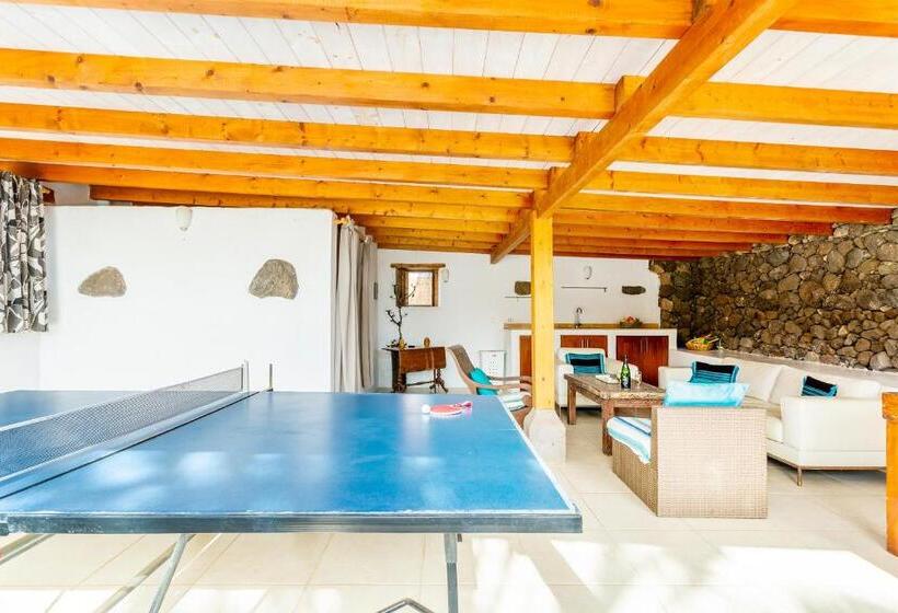 خانه 3 خوابه, Eco Village Finca De Arrieta   Yurts And Stone Cottages   Shared Pool   Walking Distance To Arrieta