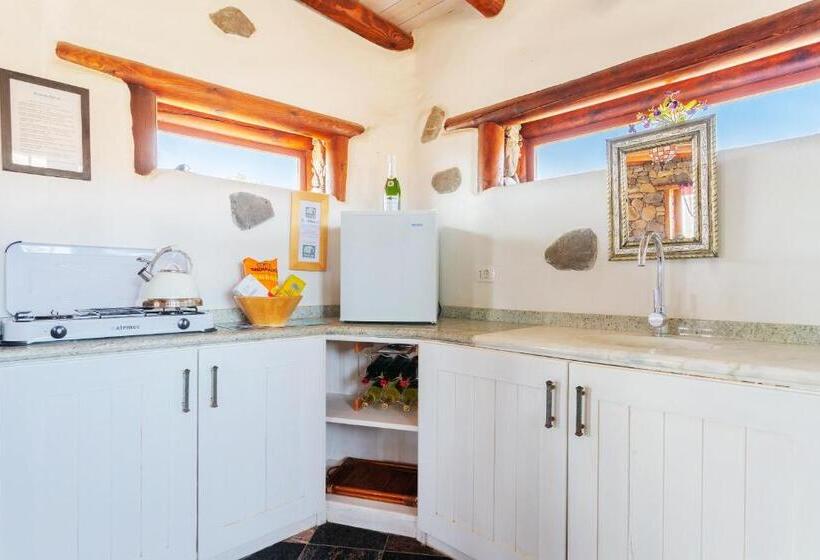 سوییت, Eco Village Finca De Arrieta   Yurts And Stone Cottages   Shared Pool   Walking Distance To Arrieta