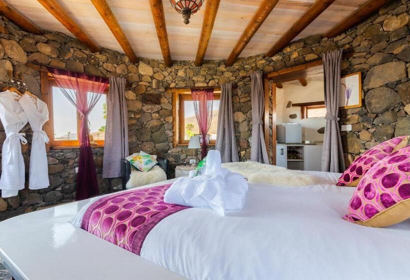سوییت, Eco Village Finca De Arrieta   Yurts And Stone Cottages   Shared Pool   Walking Distance To Arrieta