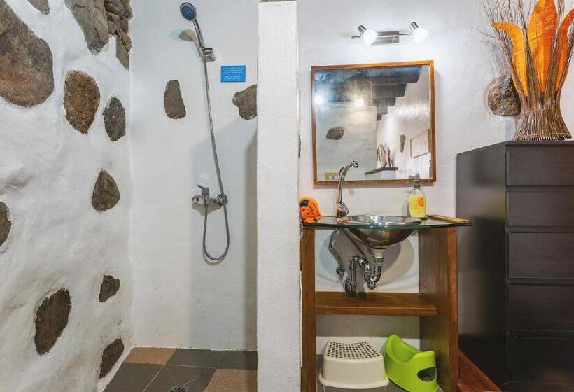 خانه 1 خوابه, Eco Village Finca De Arrieta   Yurts And Stone Cottages   Shared Pool   Walking Distance To Arrieta