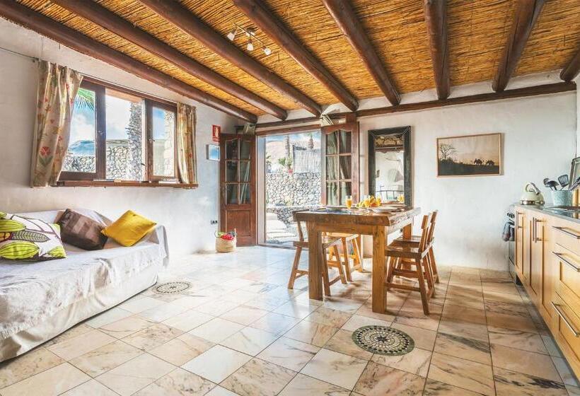 خانه 1 خوابه, Eco Village Finca De Arrieta   Yurts And Stone Cottages   Shared Pool   Walking Distance To Arrieta