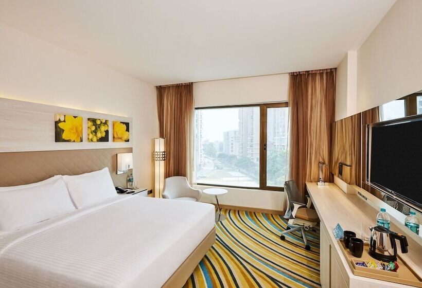 اتاق استاندارد با تخت دوبل برای معلولان, Hilton Garden Inn Lucknow