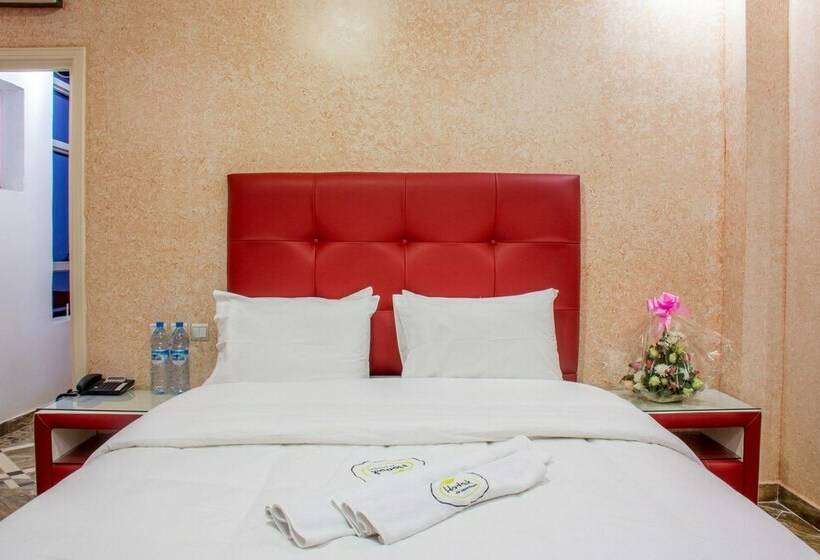 سوییت جونیور, Hôtel Hadaik Ain Asserdoune