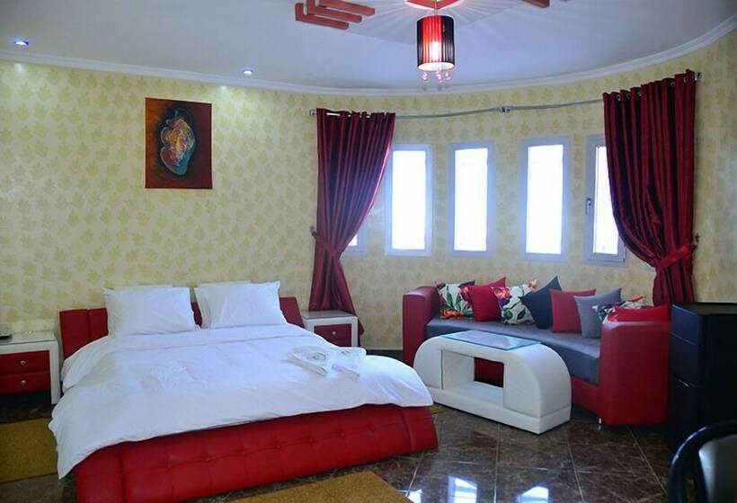 سوییت جونیور, Hôtel Hadaik Ain Asserdoune