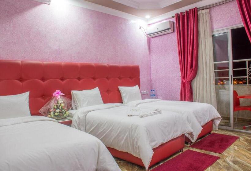 اتاق استاندارد سه نفره, Hôtel Hadaik Ain Asserdoune