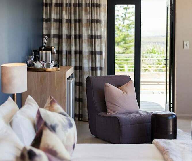 اتاق لوکس با چشم‌انداز دریا, Sky Villa Boutique Hotel By Raw Africa Collection
