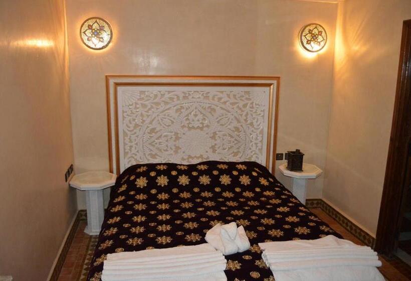 اتاق استاندارد سه نفره, Riad Golf Stinia