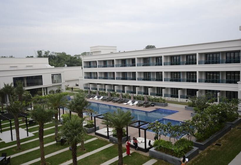 سوئیت پرزیدنت, Kiranshree Grand