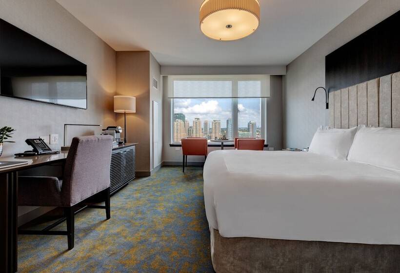 스탠다드 룸 더블 침대, X Toronto By Library Hotel Collection