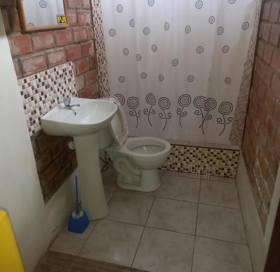اتاق استاندارد, Monkeywasi Climbing Hostel