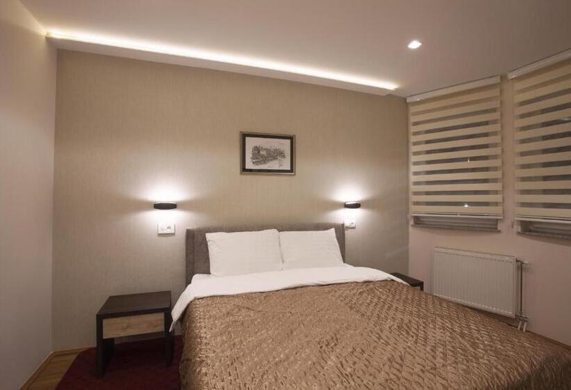 اتاق چهار تخته با دستشویی مشترک, Apartmani Brocat