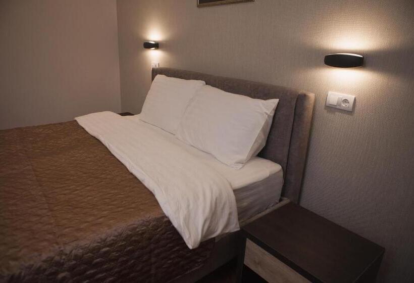 اتاق چهار تخته با دستشویی مشترک, Apartmani Brocat