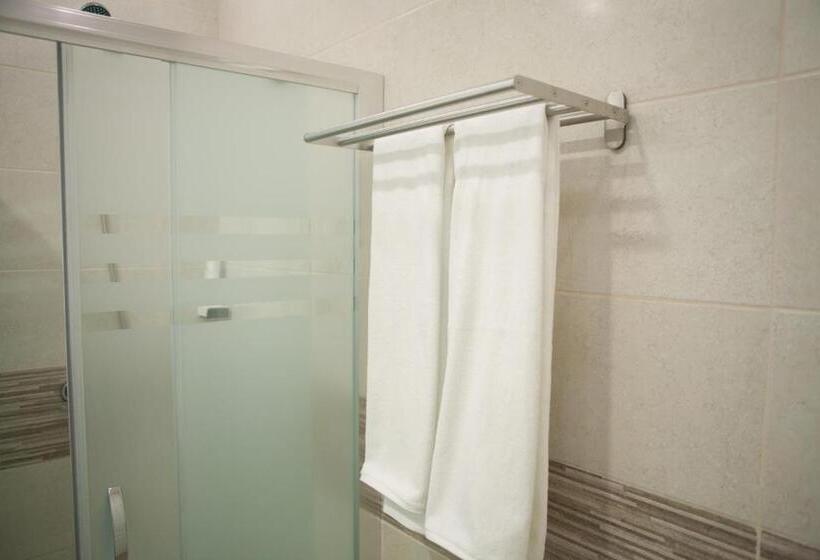 اتاق کلاسیک چهارنفره, Apartmani Brocat