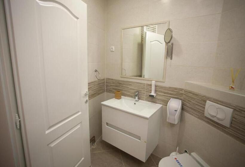 اتاق استاندارد, Apartmani Brocat