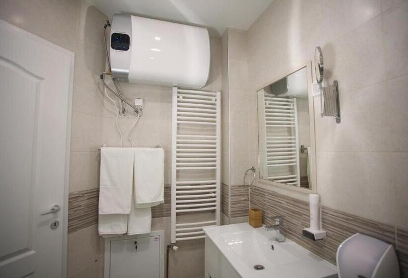 سوییت لوکس, Apartmani Brocat