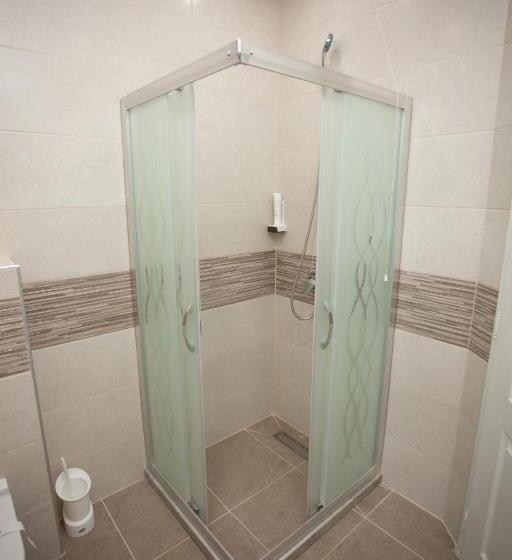 سوییت لوکس, Apartmani Brocat