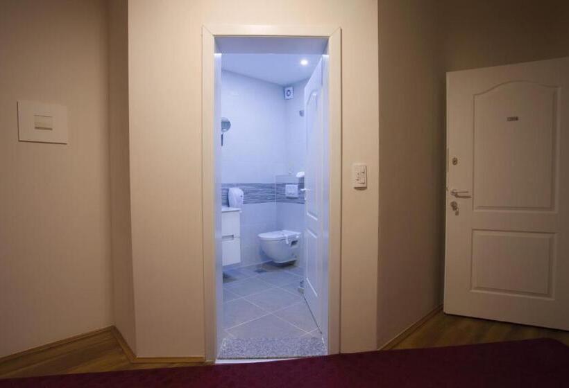 سوییت لوکس, Apartmani Brocat